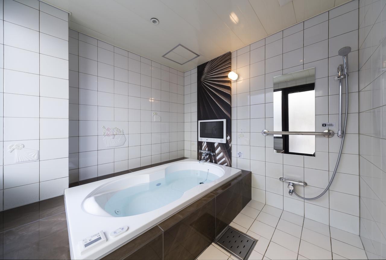 Hotel Plant Garden Resort (Adults Only) Toyokawa Exterior photo