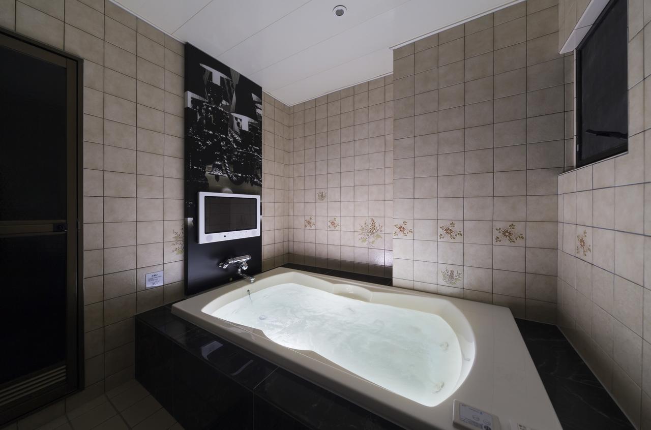 Hotel Plant Garden Resort (Adults Only) Toyokawa Exterior photo